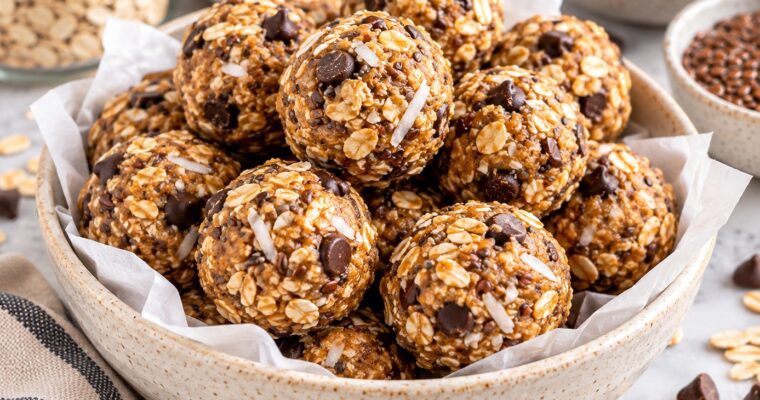 No-Bake Oatmeal Energy Balls